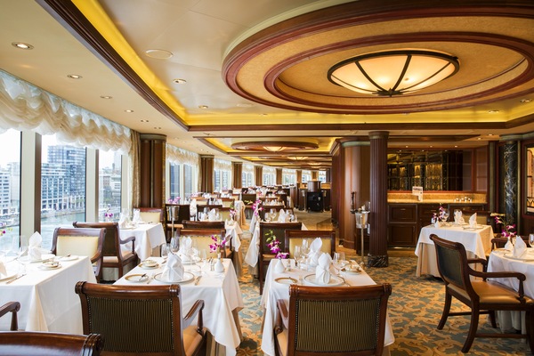 CUNARD Queen Elizabeth Queens Grill 2.jpg